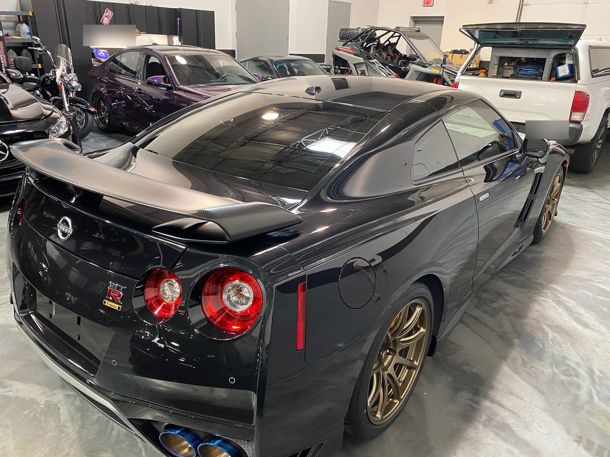 Nissan GT-R